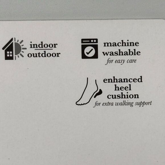 Isotoner Women's Slip on faux fur hard sole house slippers size Large 8.5-9 - Picture 6 of 8